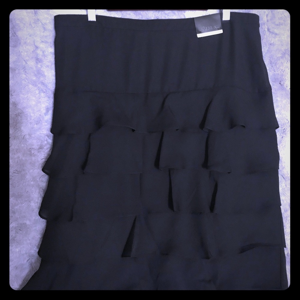 NWT LANE BRYANT SIZE 24 RUFFLE SKIRT